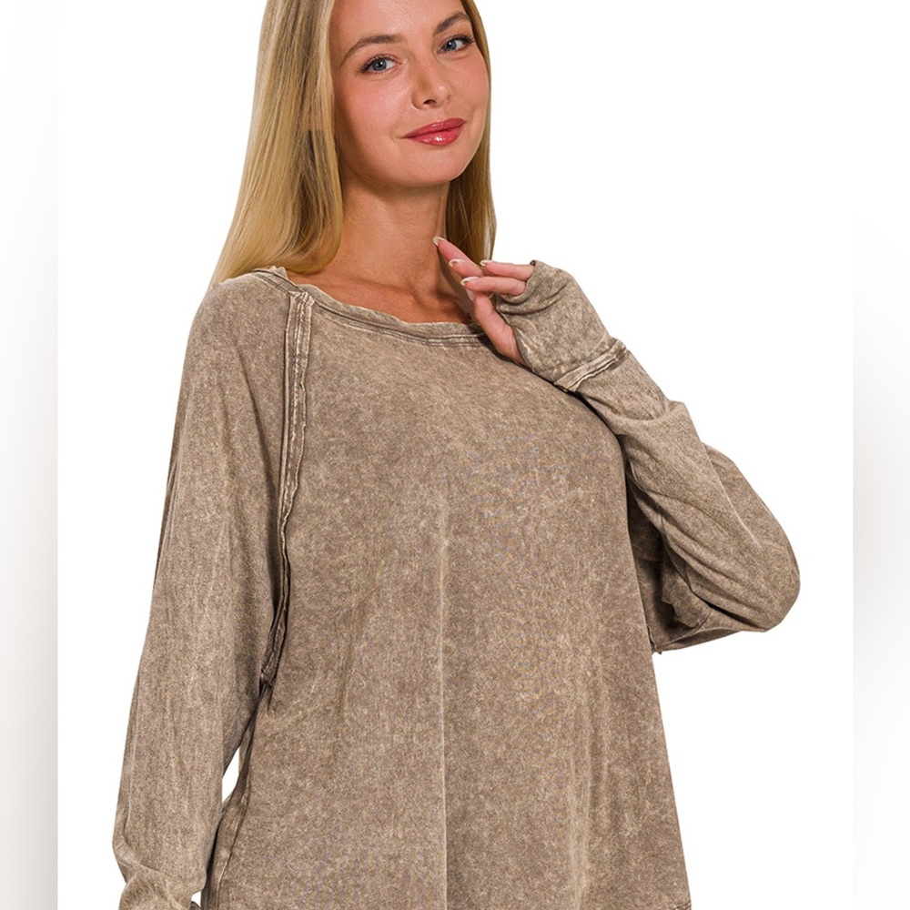 🦊🦊🦊Mocha Tunic with thumb holes🦊🦊🦊